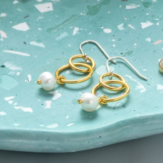 Circle Two Earrings with Pearl